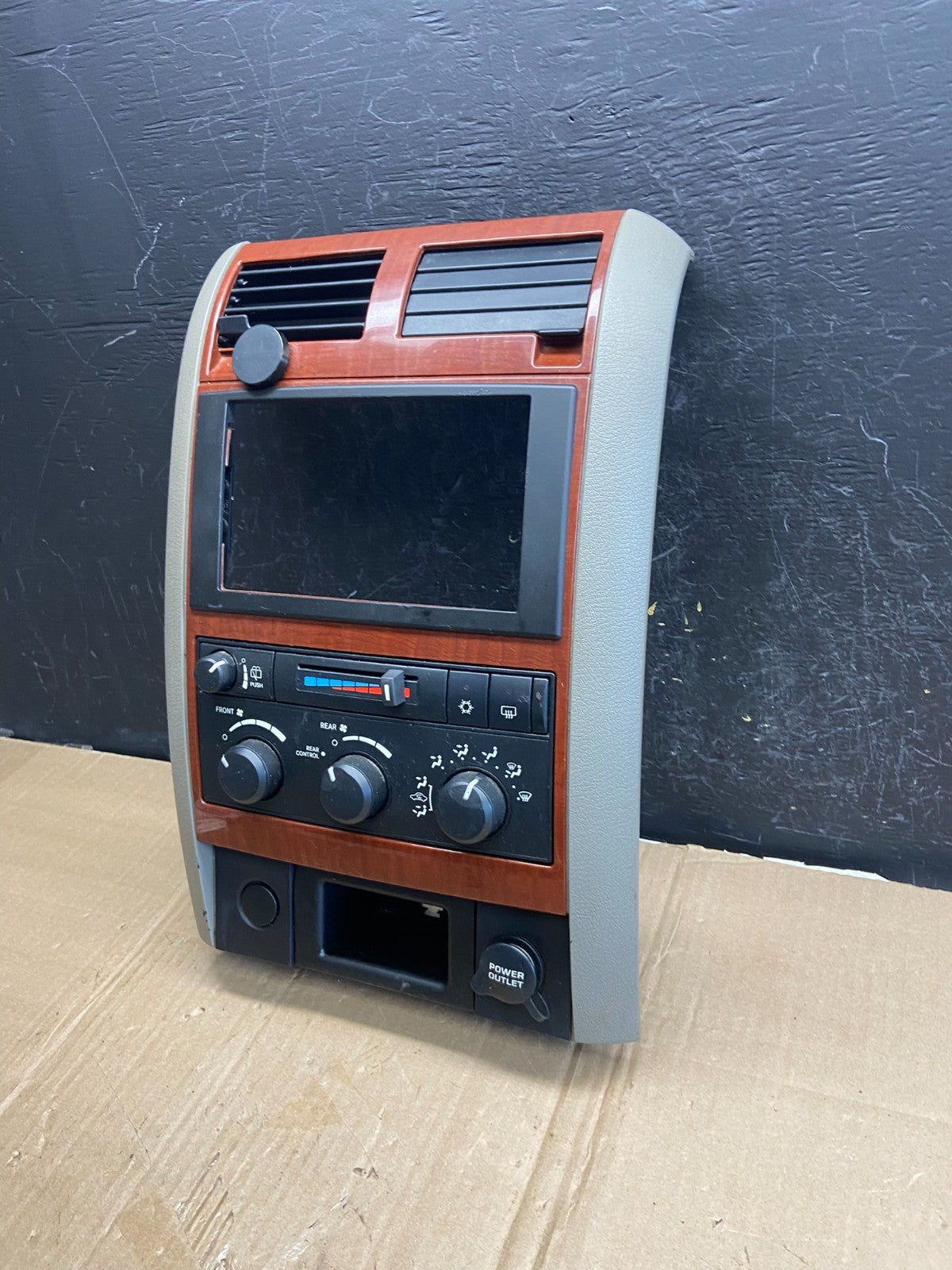 2005-2009 Dodge Durango Heat AC Climate Temp Control Radio Bezel ad7222 DG1