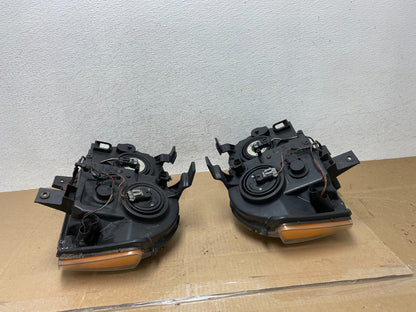 2005-2007 Jeep Grand Cherokee Left+Right Halogen Headlights DEPO AE6704 DW9