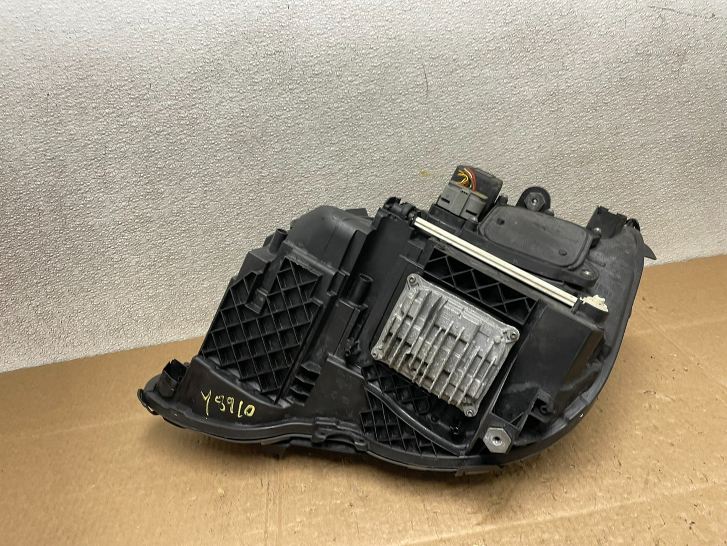 2014 2015 2016 Mercedes W212 E E300 E400 Right Passenger LED Headlight Y8910 DW7