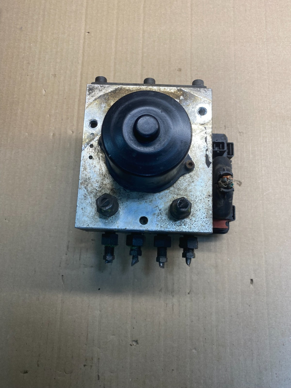 Wabco ABS Hydraulic ABS Pump With Module P/N 4784070720 AC0443 DG1