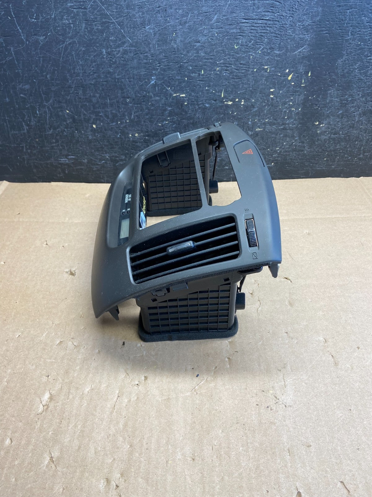2007-2010 Hyundai Elantra Radio Heat AC Climate Control Air Vent Bezel AI6312 DW1