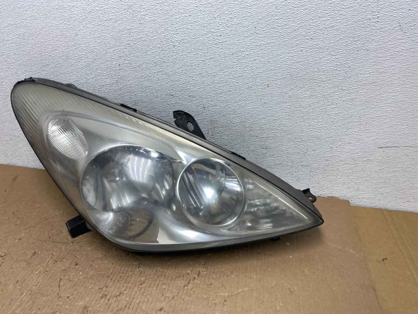 2002 - 2004 Lexus Es300 Es330 Right Passenger Headlight Hid Xenon AD8233 DW1