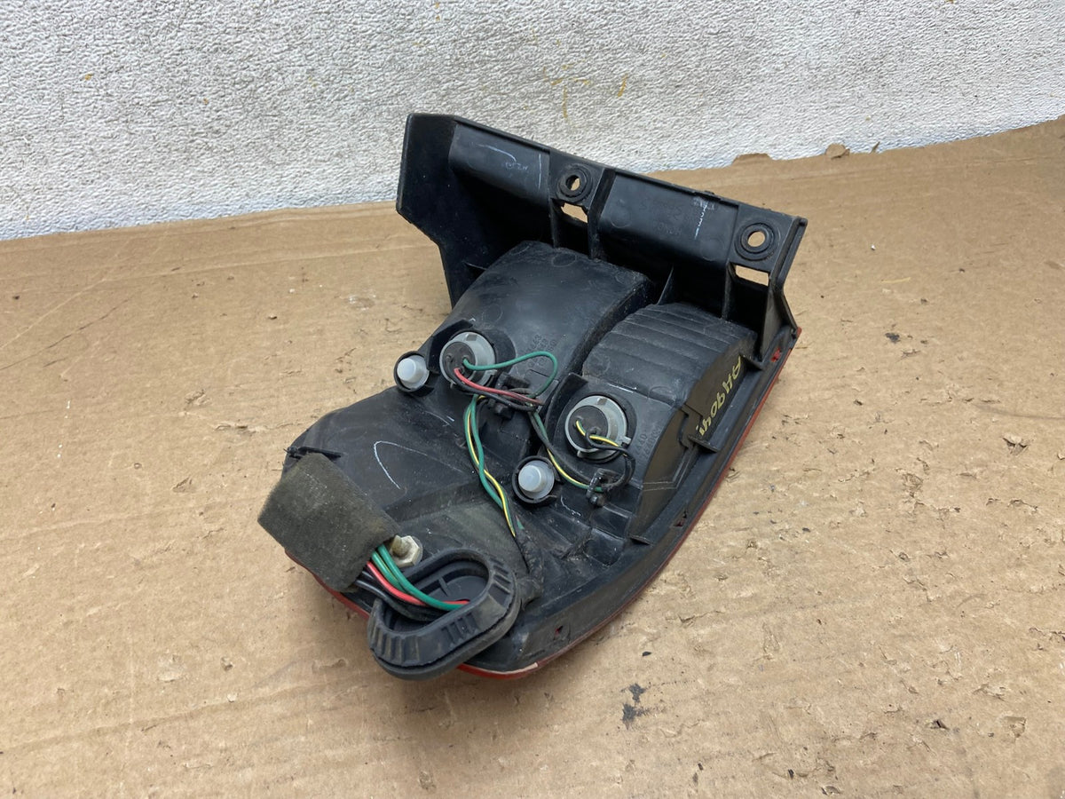 1999 2000 2001 Honda Odyssey Right Passenger Side Tail Light AH9041 LK7