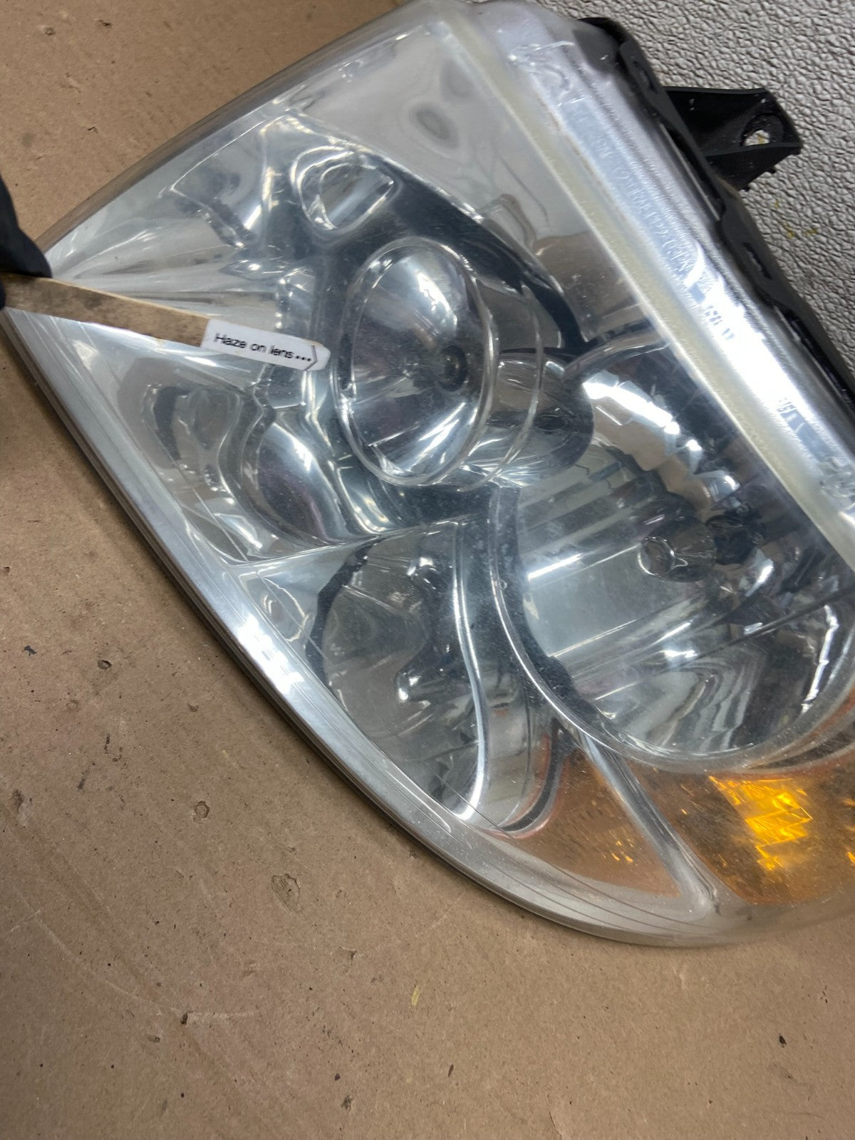 2003 - 2006 Ford Expedition Left Driver LH Side Headlight Halogen Oem AA9935 DW4