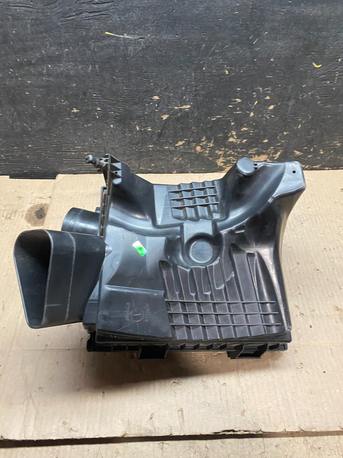 2012 Buick LaCrosse 2.4L Air Intake Box Cleaner X7855 PS4