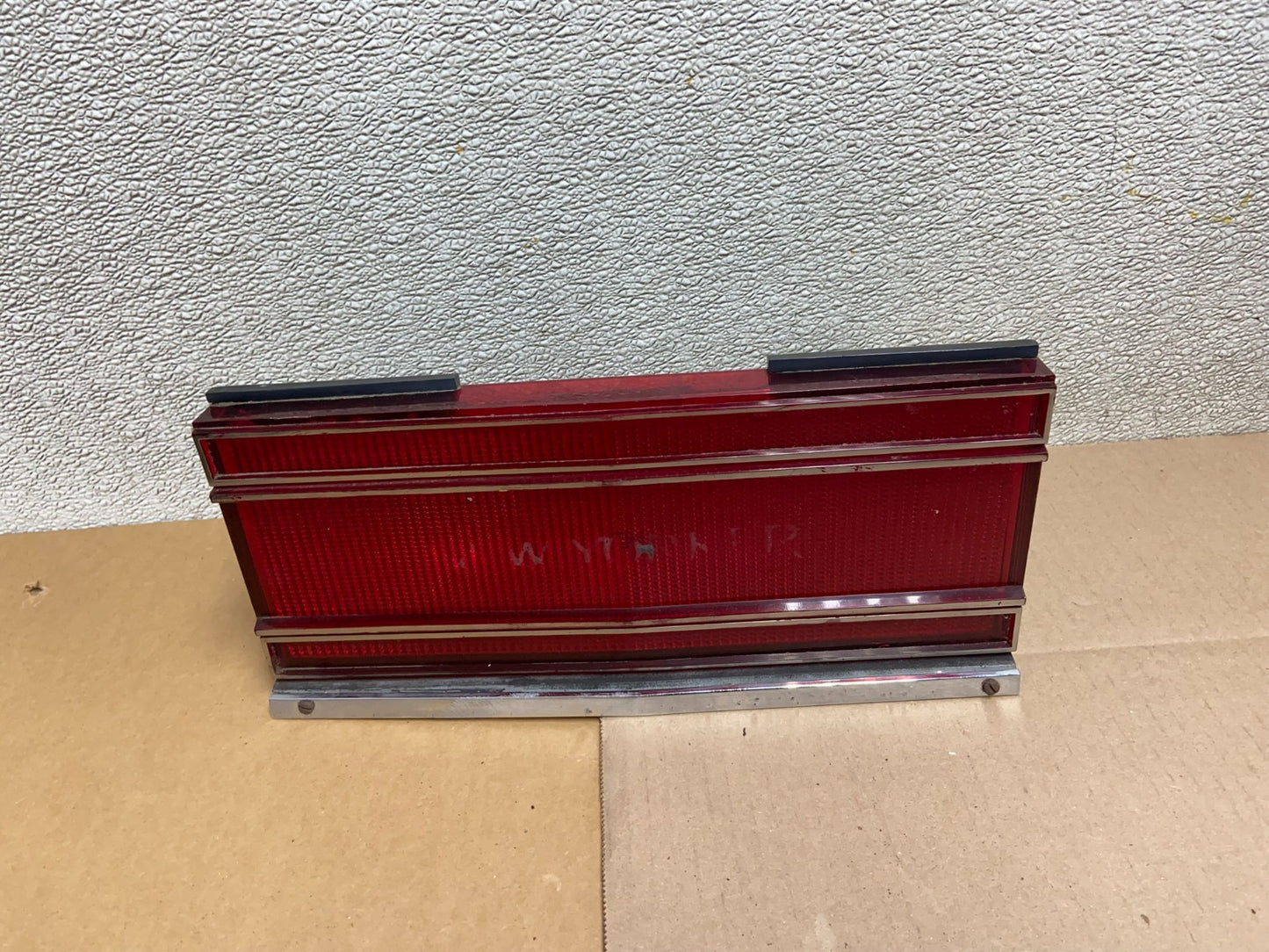 1978 to 1979 Chrysler New Yorker Rear Tail Gate Reflection Z3809 PS0