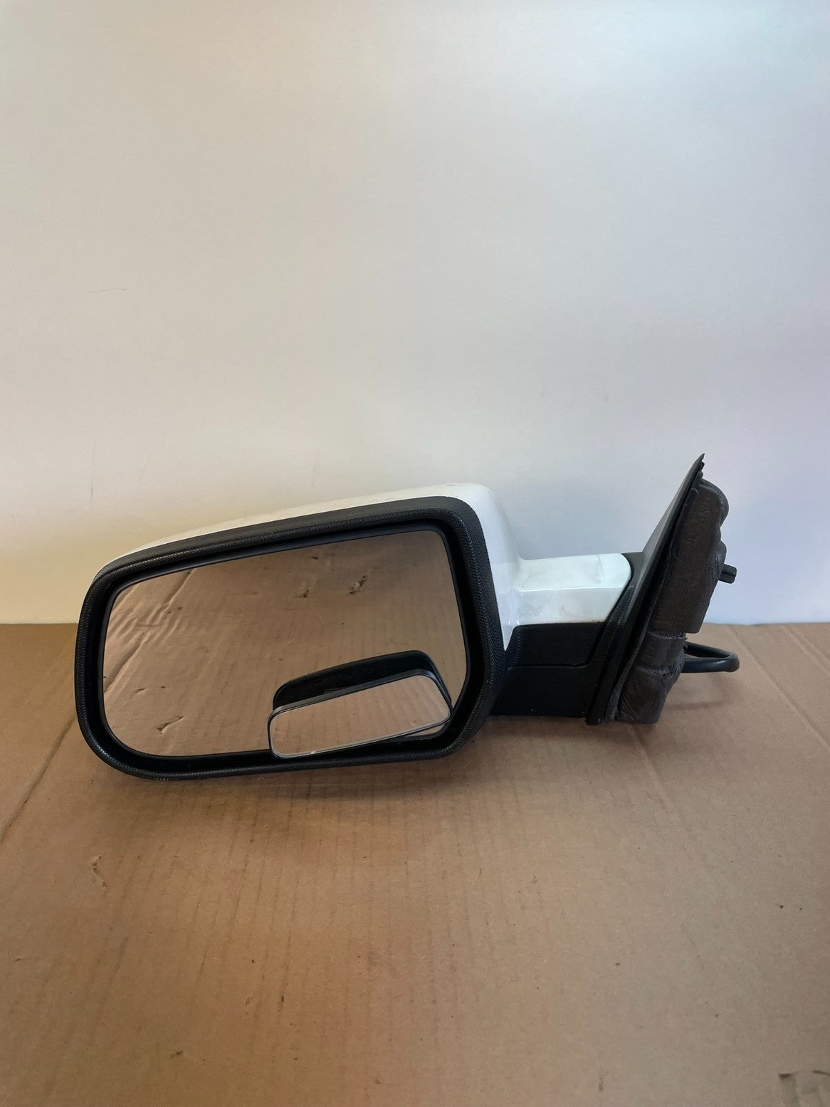2015 - 2017 Chevrolet Equinox Left Driver LH View Door Mirror AG7738 DW9
