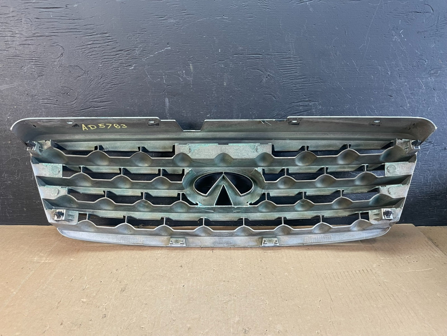 2006 2007 2008 Infiniti Fx35 Front Upper Grill Grille W/ Emblem AD5783 DG3