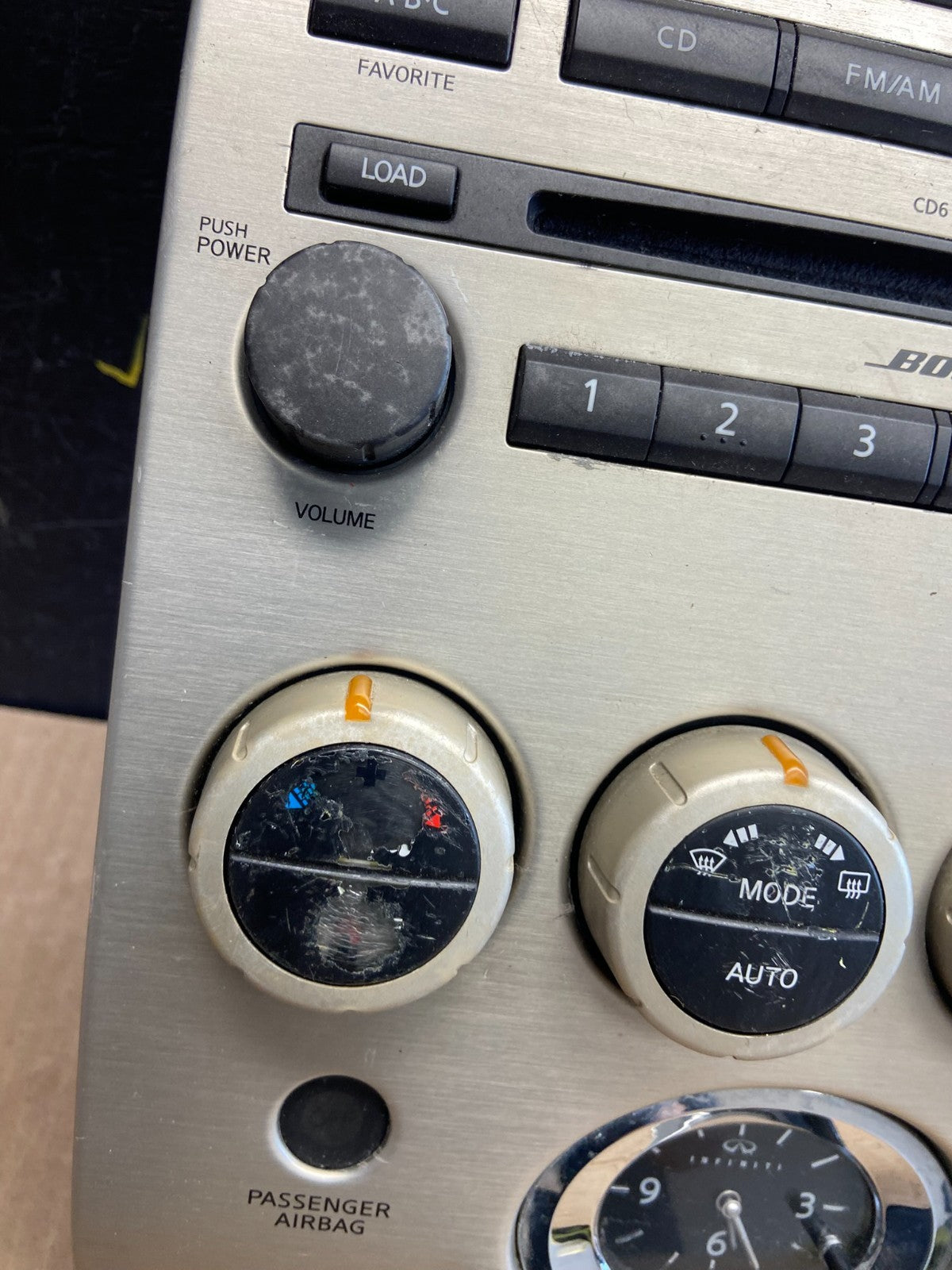 2004 to 2007 Infiniti QX56 Radio Player Climate Control Panel Bezel AA8085  DG2