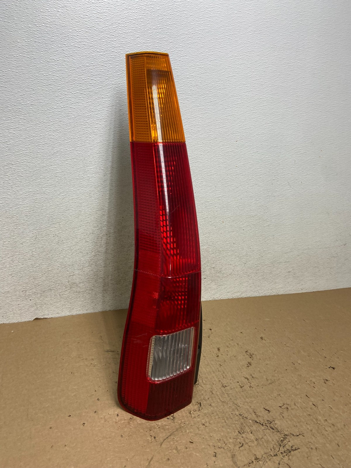 2002 2003 2004 Honda Crv Cr-v Left Driver Lh Tail Light AF8372 DW2