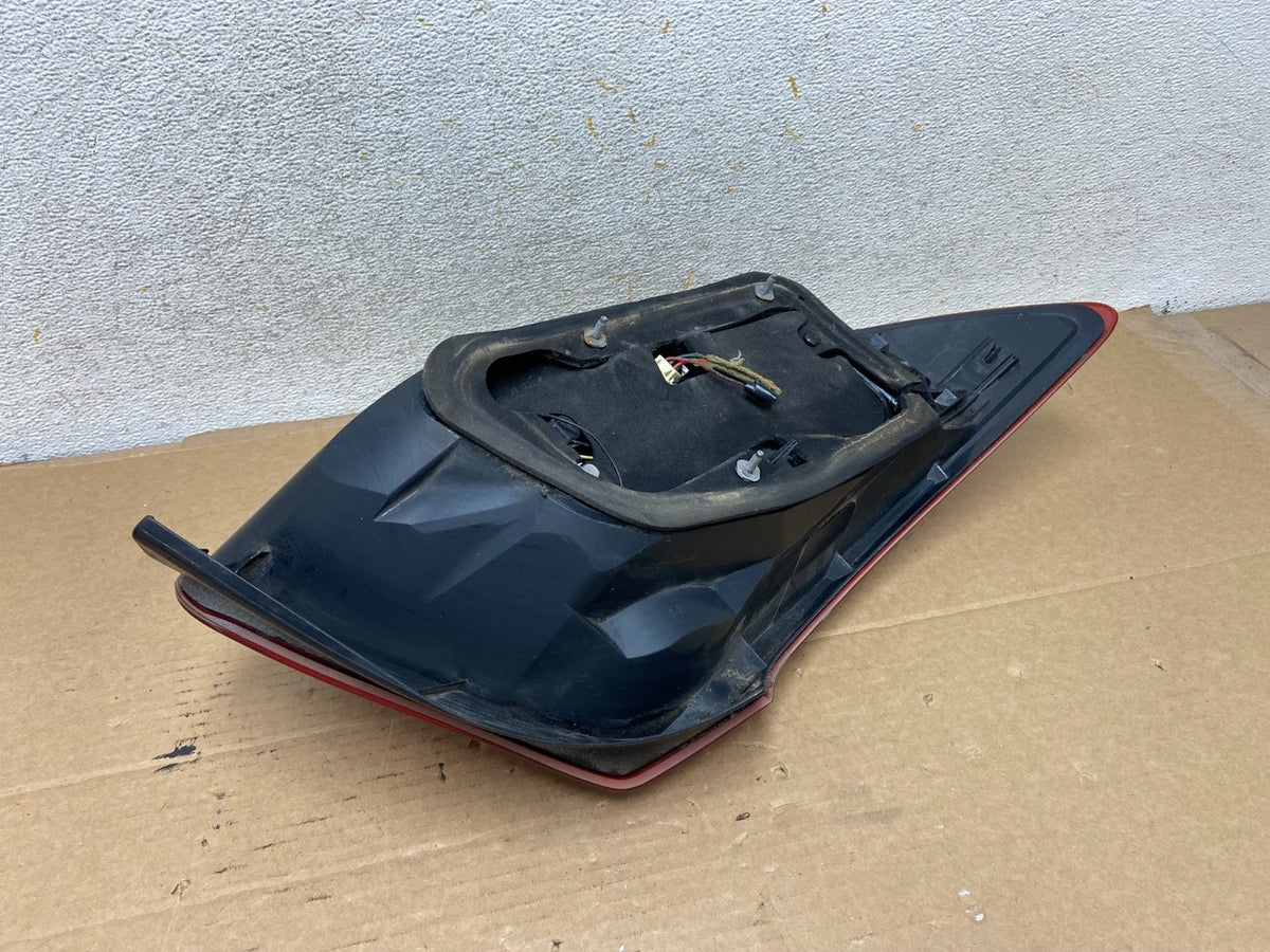 2010 to 2013 Suzuki Kizashi Right Passenger RH Tail Light AH7829 DG6