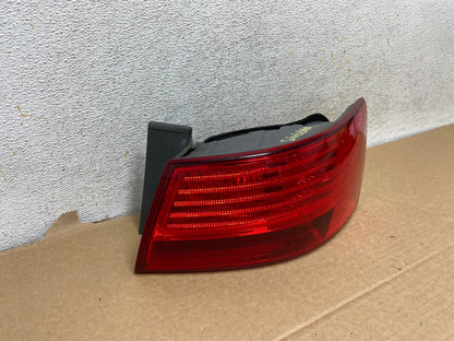 2009 to 2010 Hyundai Sonata Right Passenger Side Tail Light AH7745 LK1