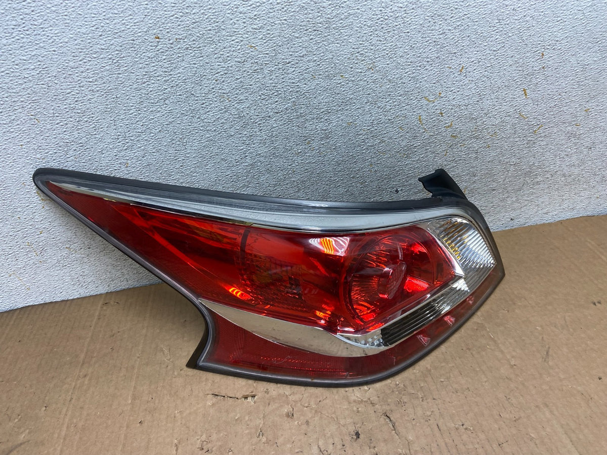 2013 2014 2015 Nissan Altima Left Driver LH Side Tail Light AI89720
