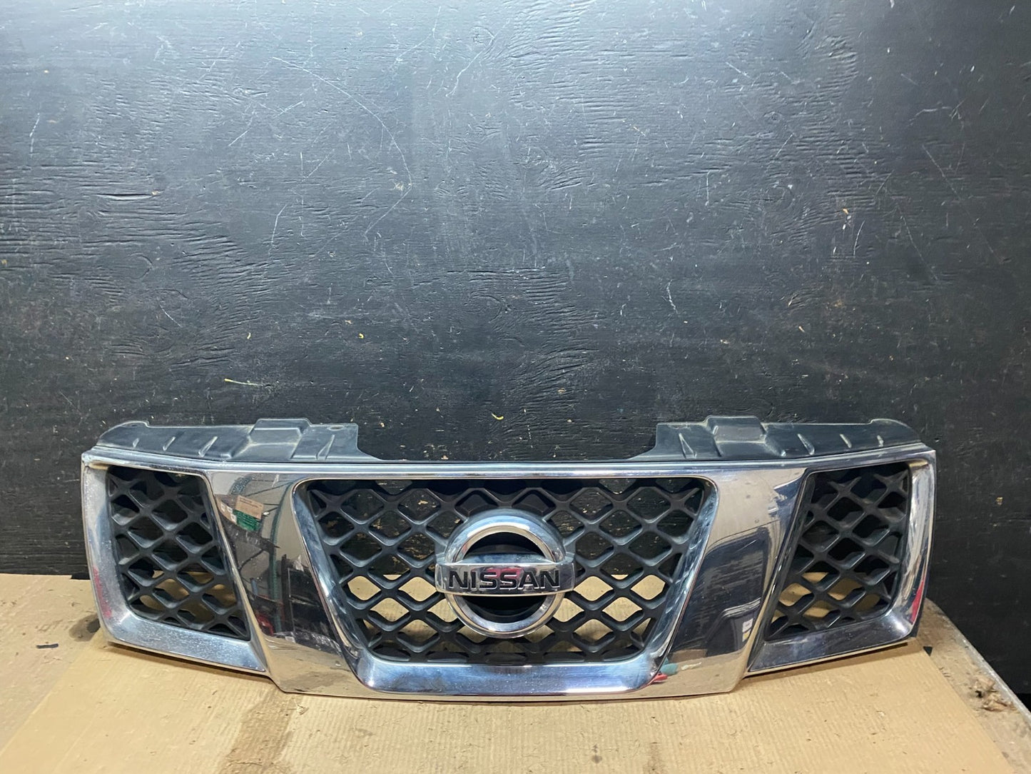 2005 2006 2007 Nissan Pathfinder Chrome Front Upper Grill Grille Oem X3399  DG0