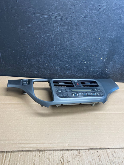 2005 to 2010 Honda Odyssey Radio Climate Control Dash Trim Bezel af6350 DG1