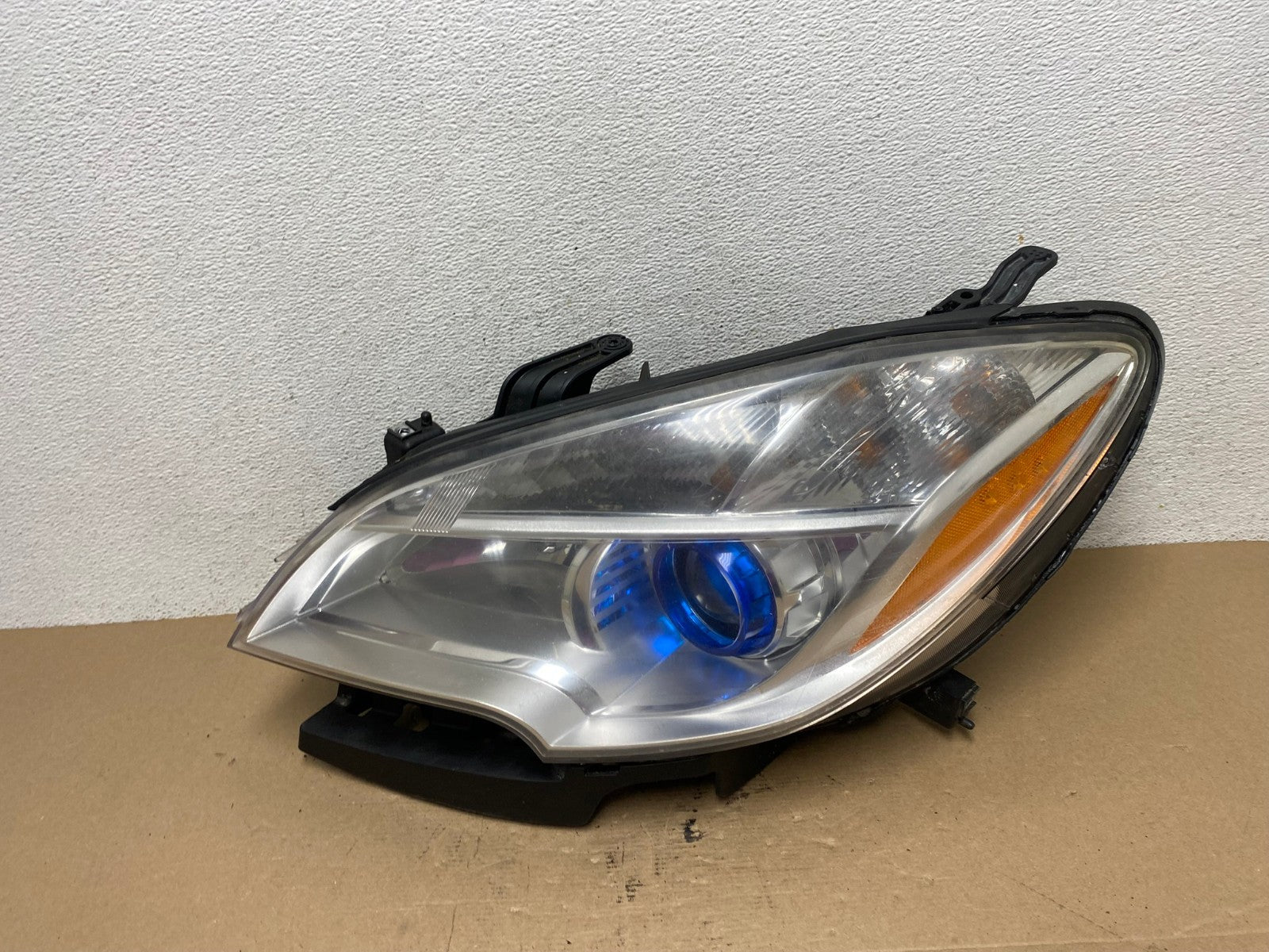 2013 - 2016 Buick Encore Left Driver LH Side Halogen Headlight AF4421 LK0
