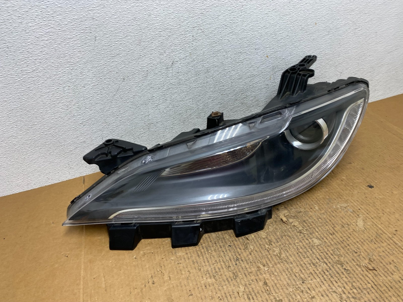 2015 2016 2017 Chrysler 200 Left Driver LH Side Xenon Headlight AE2787 DW2