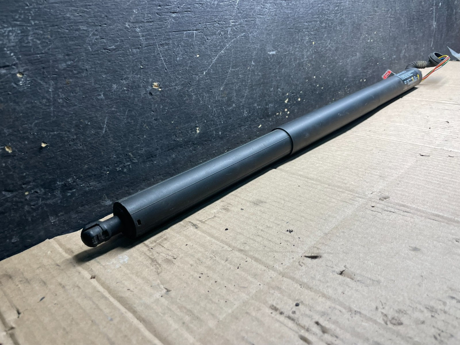 2013 - 2016 Ford Escape Tailgate Power Hatch Lift Right Strut x4066 DG1
