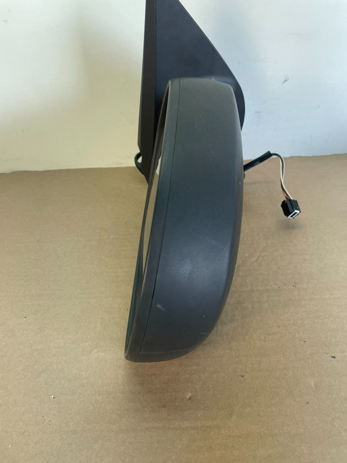 2007 - 2013 Chevrolet Silverado Sierra Right Passenger Side Mirror AF5627 DG7