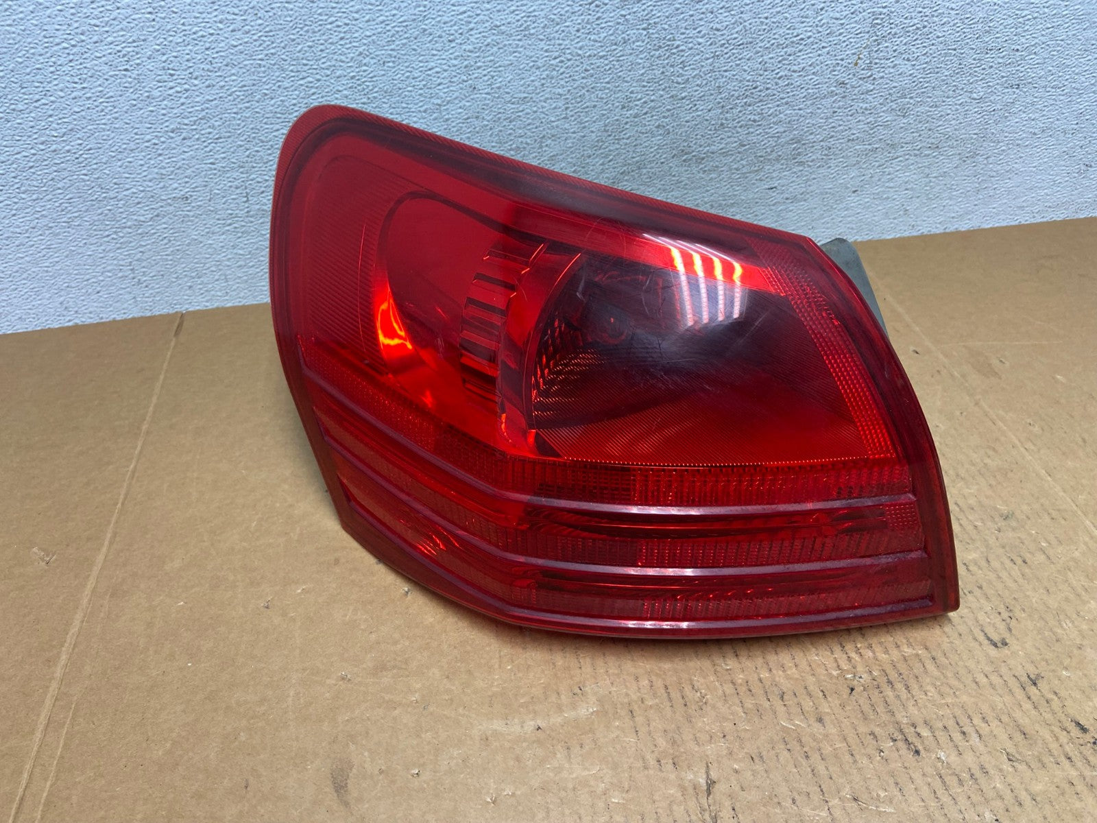 2008 to 2015 Nissan Rogue Left Driver Lh Side Tail Light AD9310 LK0