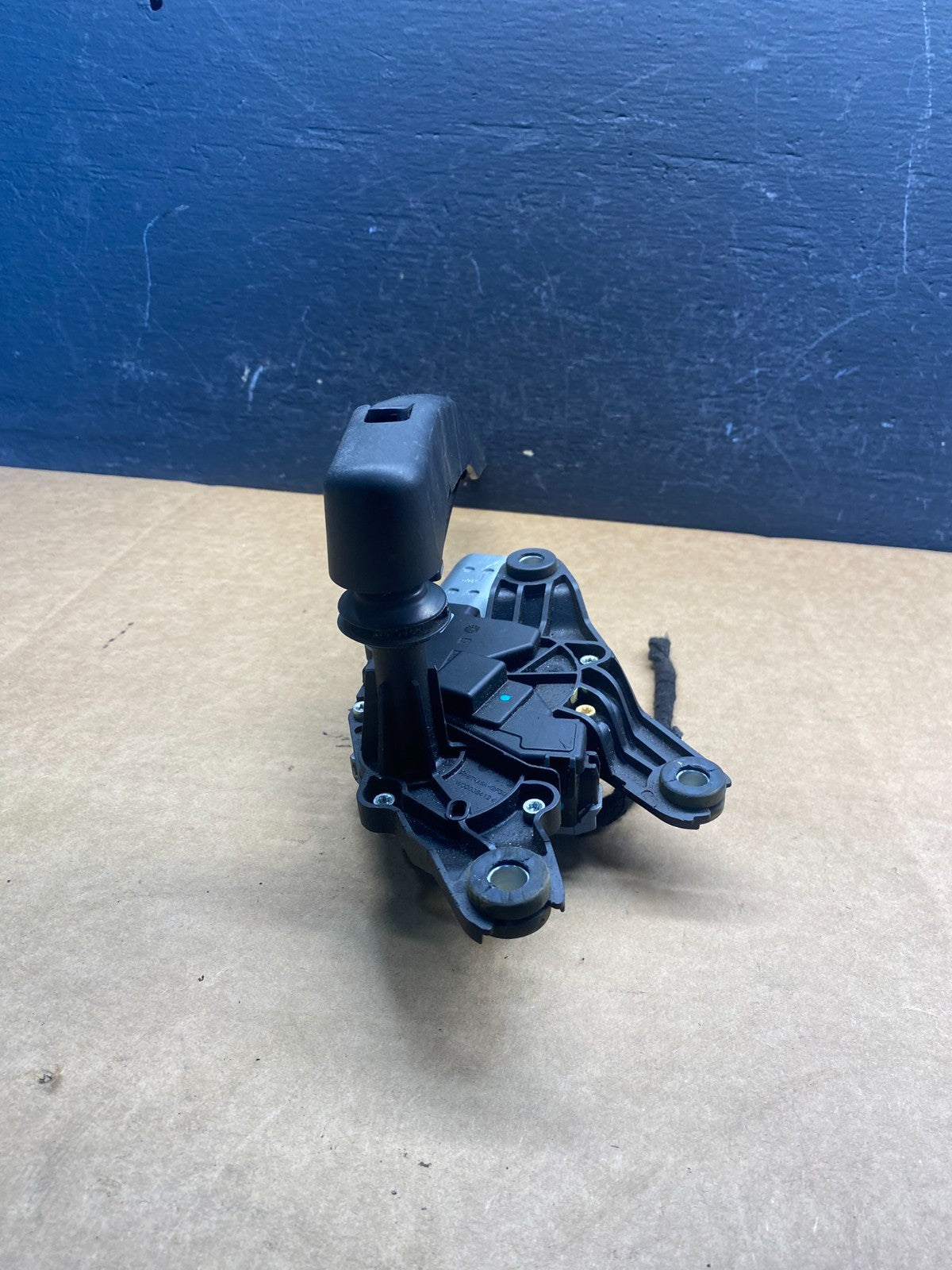 2020 to 2023 Ford Explorer Rear Windshield Wiper Motor AD7457 DG4