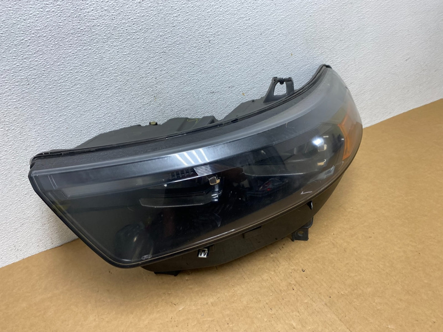 2020-2023 Ford Explorer Left Police Interceptor w/Module Headlight AD4538 DW2