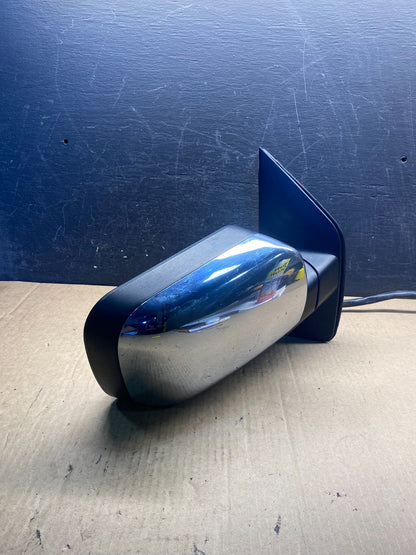 2004 to 2015 Nissan Armada Right Passenger Turn Signal Door Mirror AG7148 DW1
