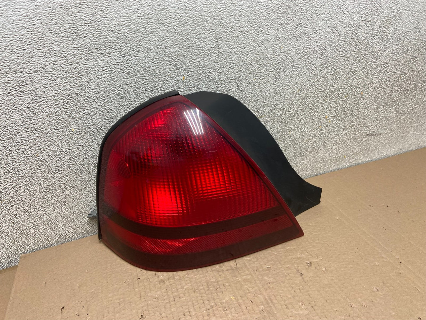 2003-2011 Mercury Grand Marquis Left Driver Lh Side Tail Light OEM AB2471 LK0