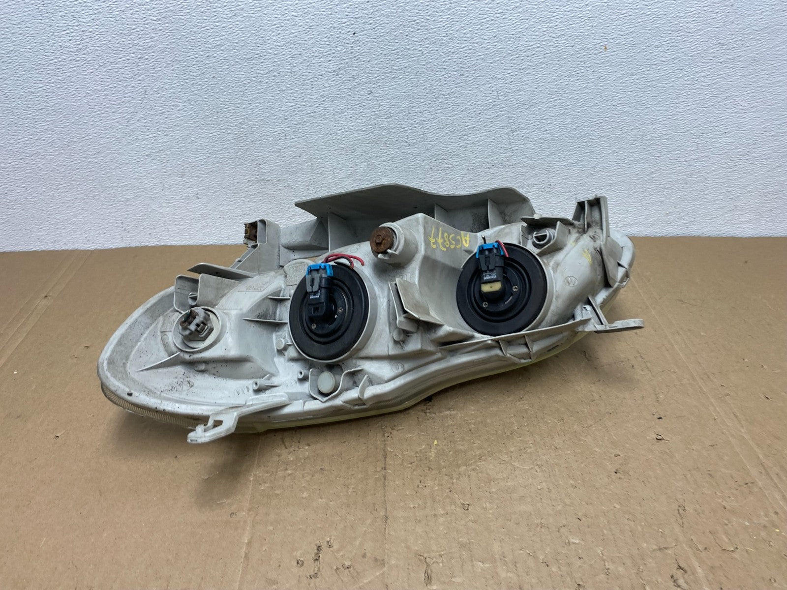 2005 to 2008 Toyota Corolla Right Passenger RH side Headlight AC5877 DW5