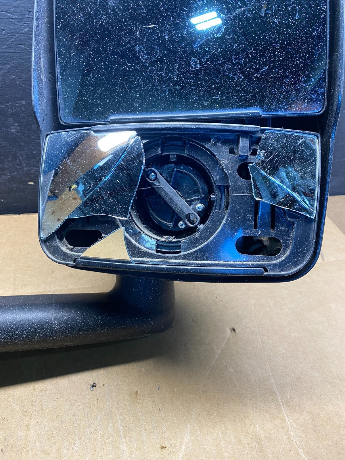 2005 Chevrolet Express Savana Right Passenger RH Side View Mirror AD37077