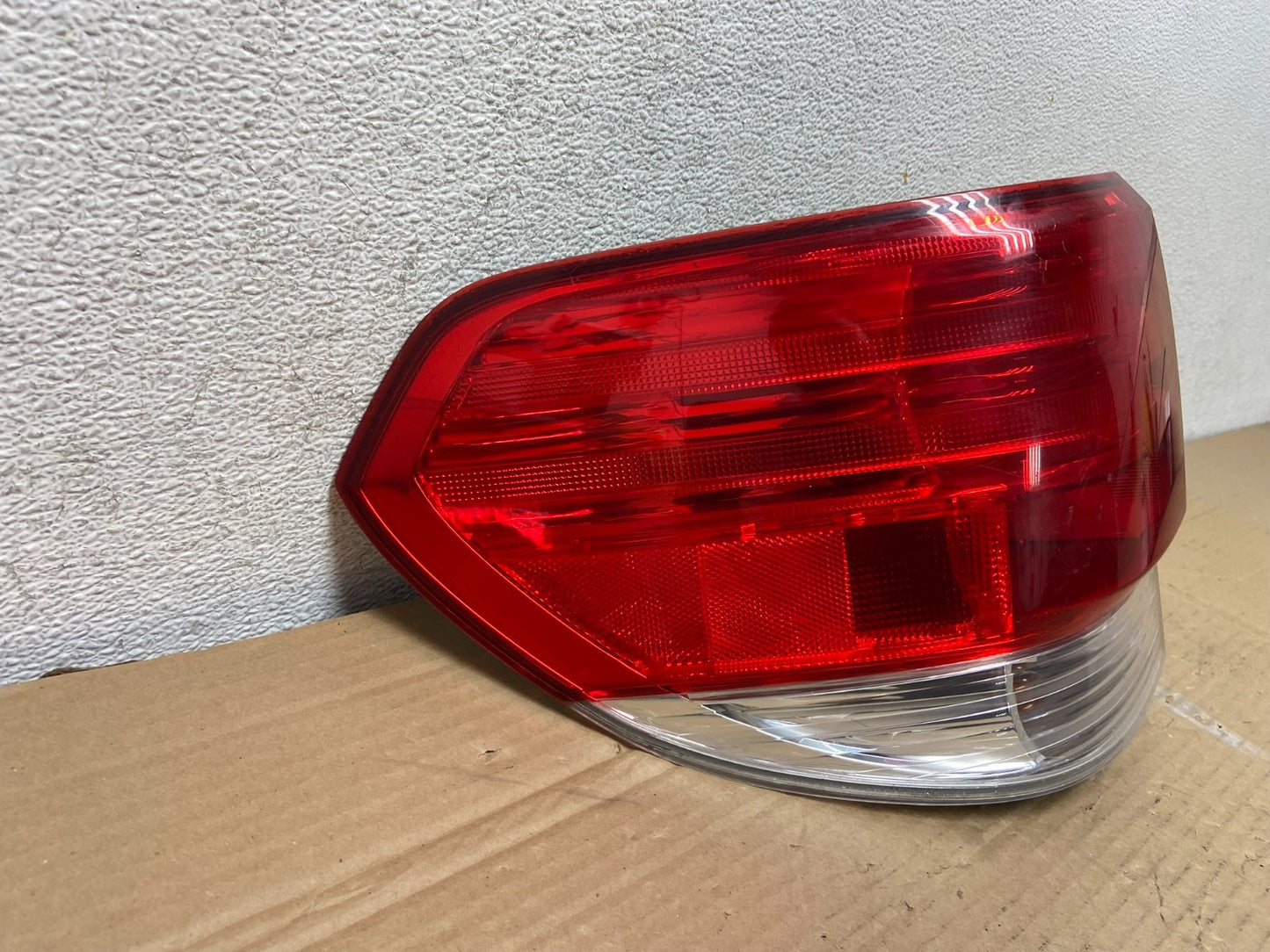 2008 2009 2010 Honda Odyssey Left Driver LH Side Tail Light AG8991 DW1