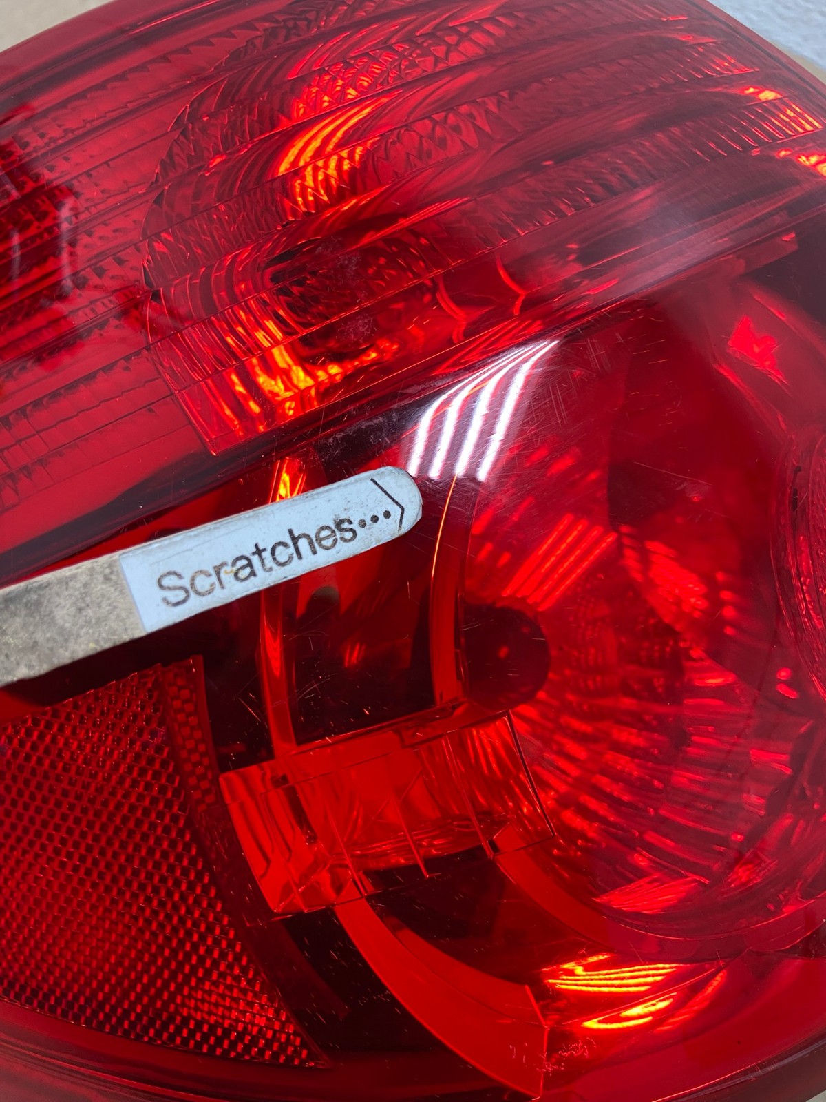 2006 to 2010 Toyota Sienna Left Driver LH Side Tail Light AE6976 LK3