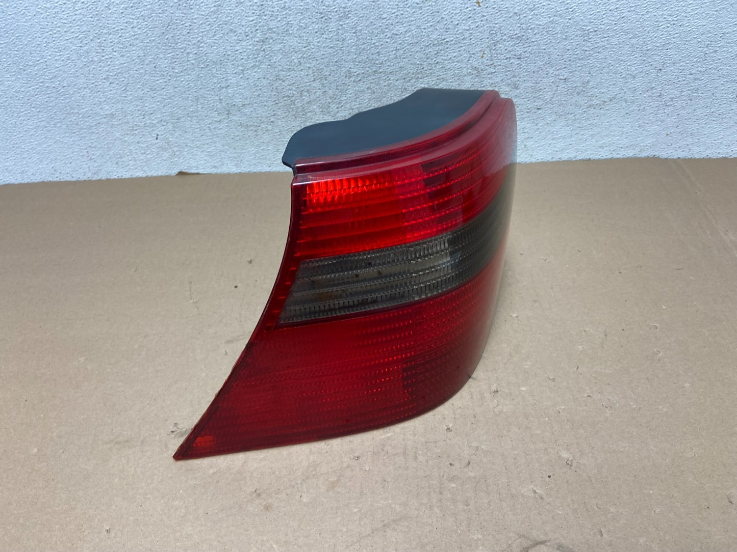 1999 to 2003 Volkswagen Golf MK4 GTI R32 Left Driver Tail Light ag3373 DG2