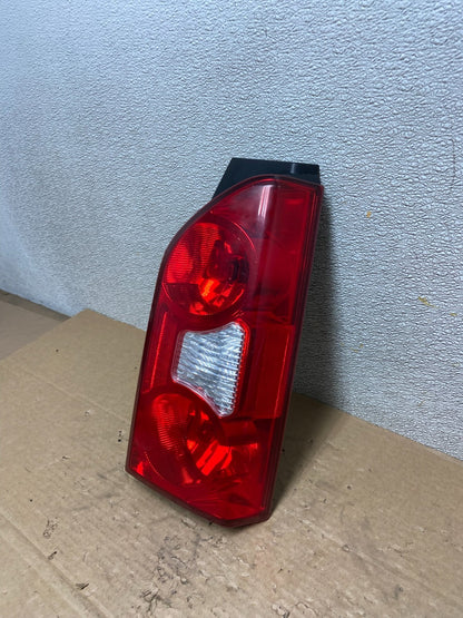 2005 to 2015 Nissan Xterra Right Passenger Rh Side Tail light AB4749 LK1