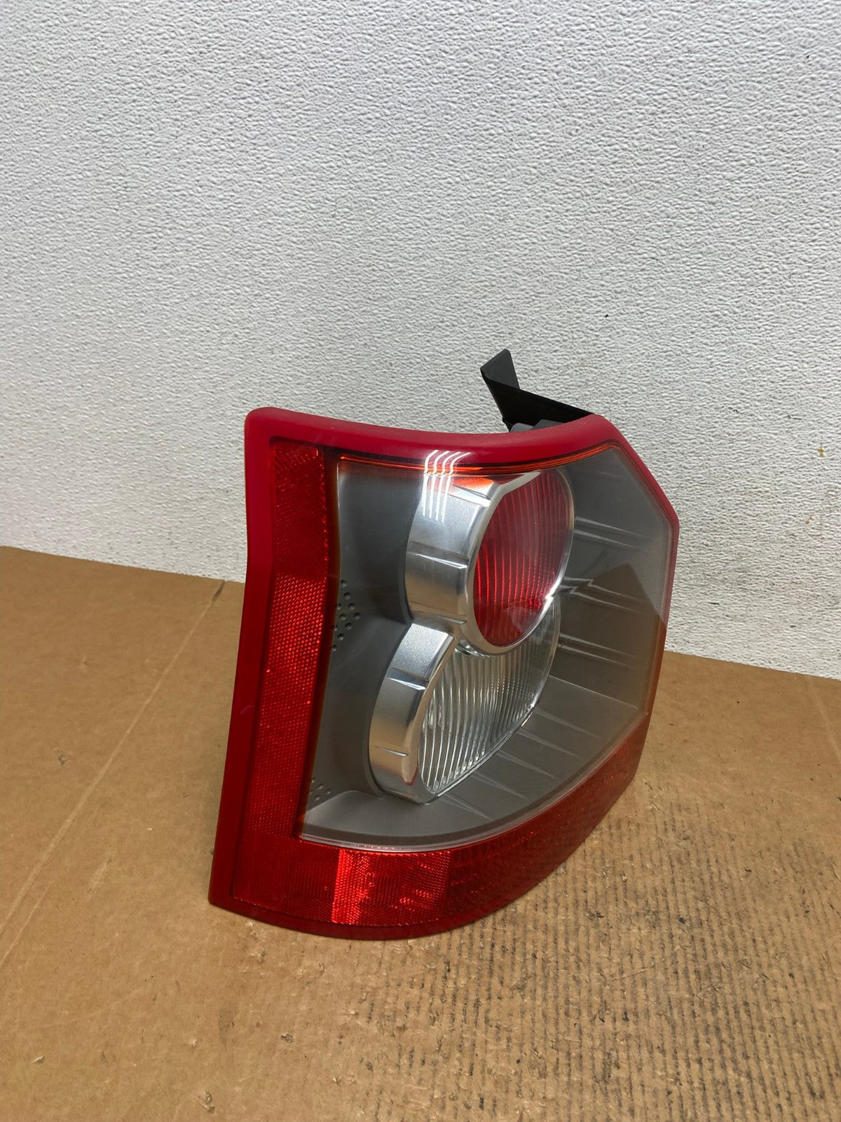 2008 to 2010 Land Rover Lr2 Left Driver LH Side Tail Light AE1264 LK2