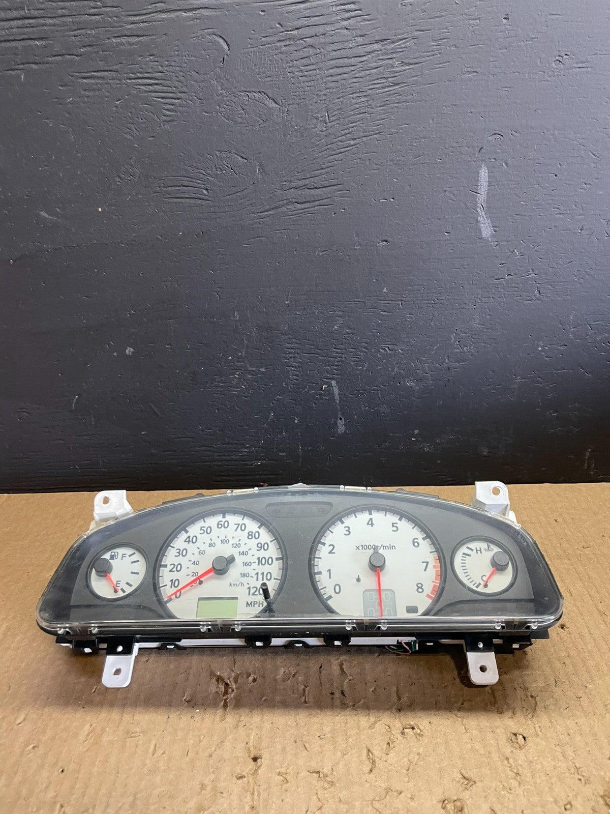 1998 to 2000 Nissan Pathfinder Speedometer Cluster Gauge AB75483