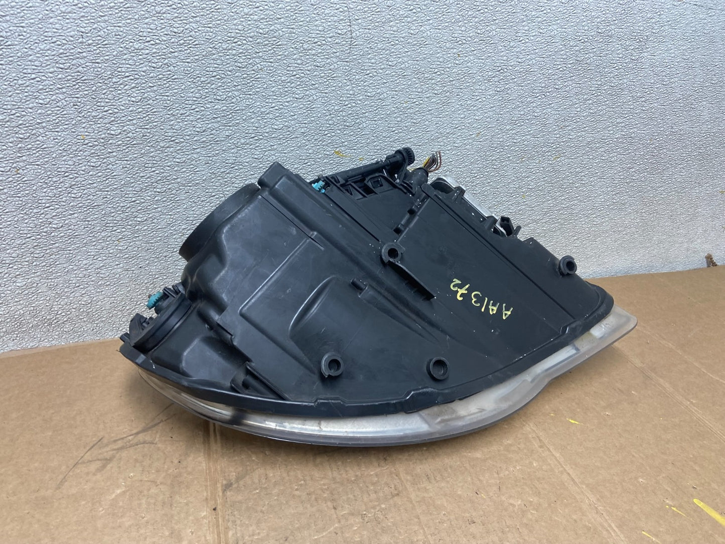 2008 to 2010 Volkswagen Touareg Left Driver Lh Halogen Headlight Oem AA1372 DG7