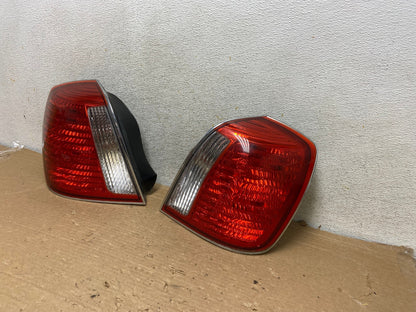 2004 2005 Hyundai XG350 XG Left+Right Tail Lights AH8960 LK2