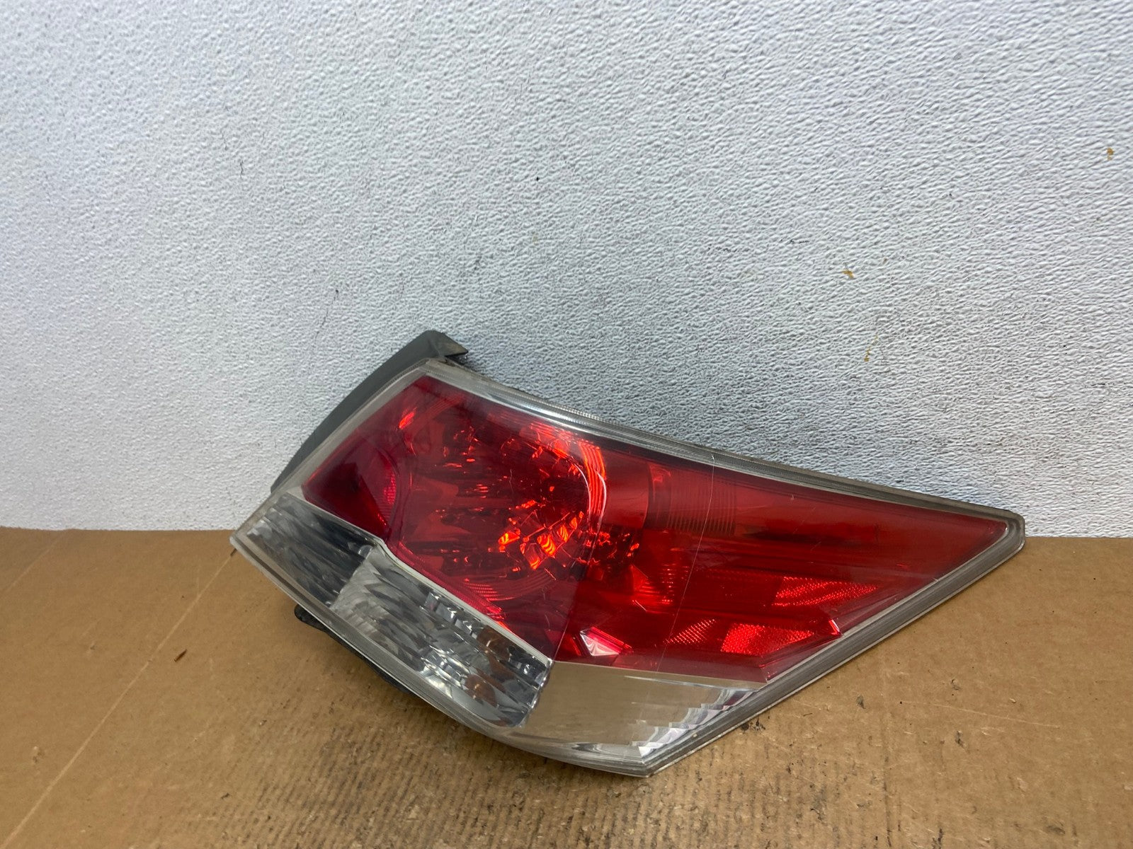 2008 to 2012 Honda Accord Sedan Tail light Right Passenger RH Side AE2846 LK1