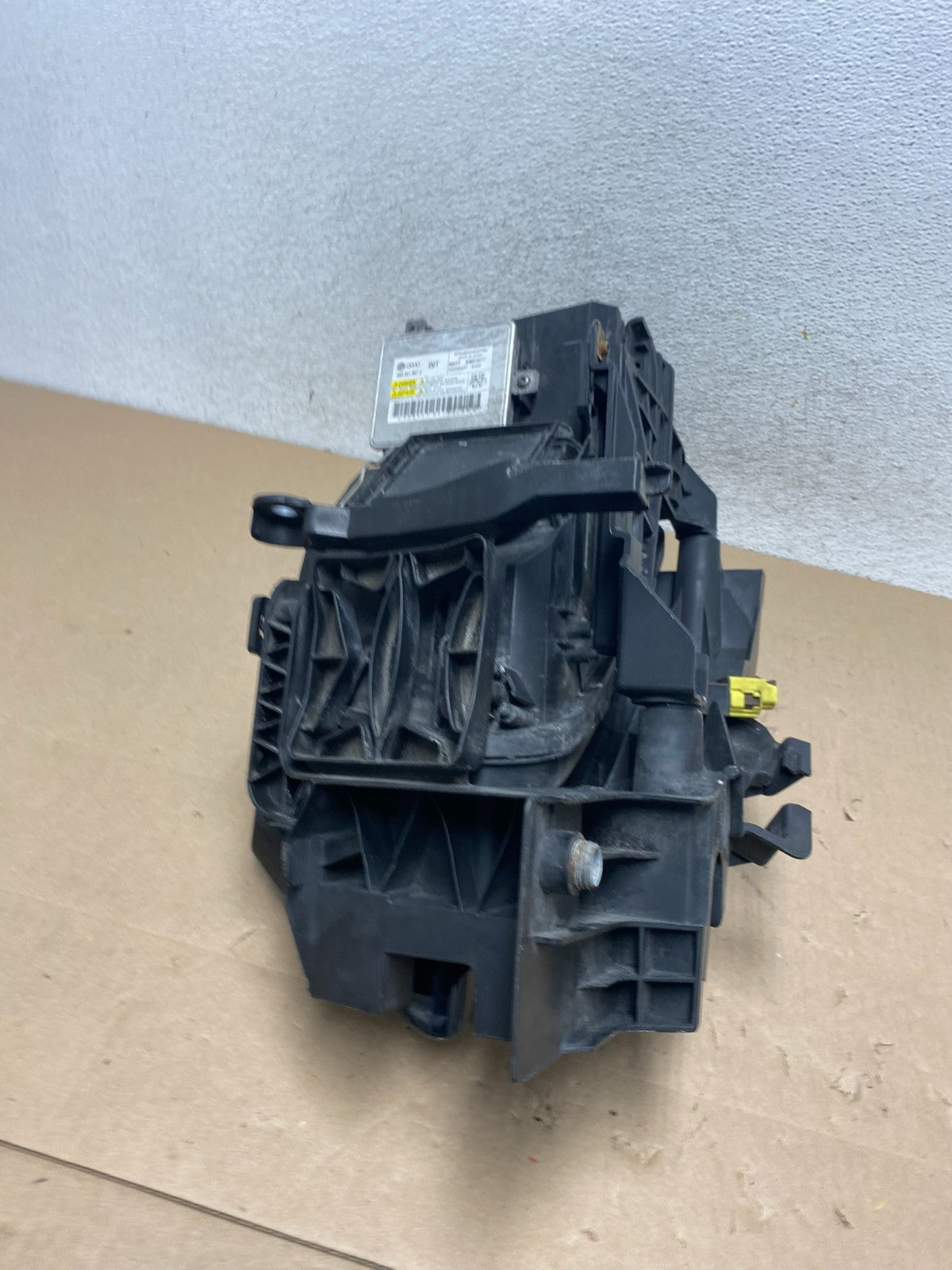 2009 to 2012 Audi Q5 Right Passenger RH Side Xenon HID Headlight AG5789 DW9
