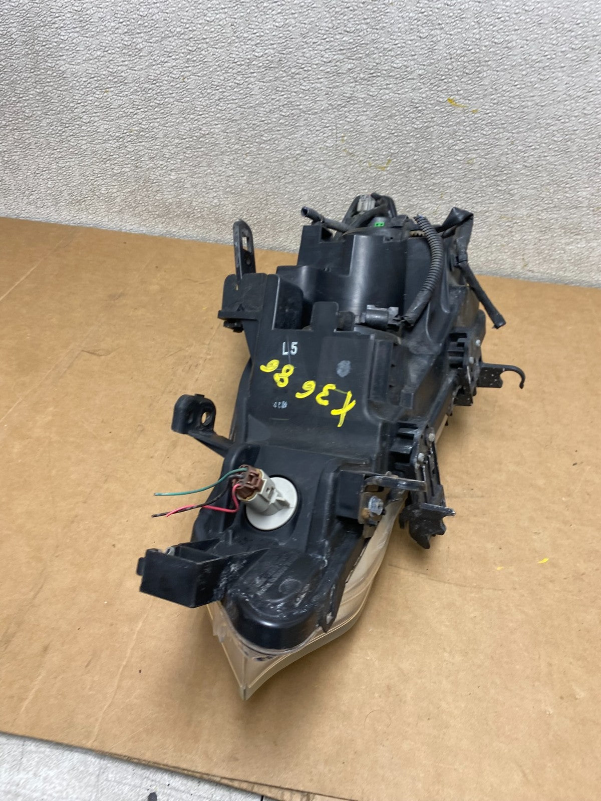 2011 to 2014 Nissan Murano Headlight Right Passenger Rh Oem Halogen X3686 DW8