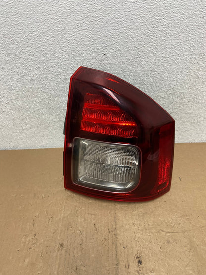 2014 - 2017 Jeep Compass Right Passenger Side Tail Light AC5884 LK0
