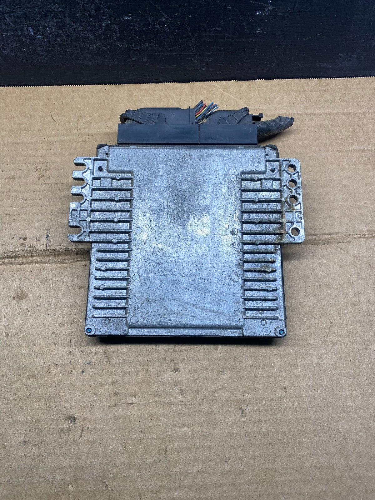 2004 Nissan Titan Ecm Ecu Engine Control Computer MEC33-610 D1 AD3517 DG1