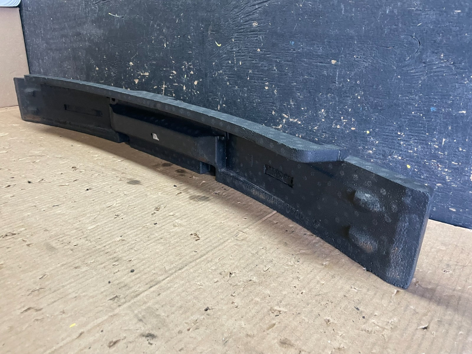 2011 to 2015 Lincoln MKX Front Bumper Impact Absorber Y9793 DG4