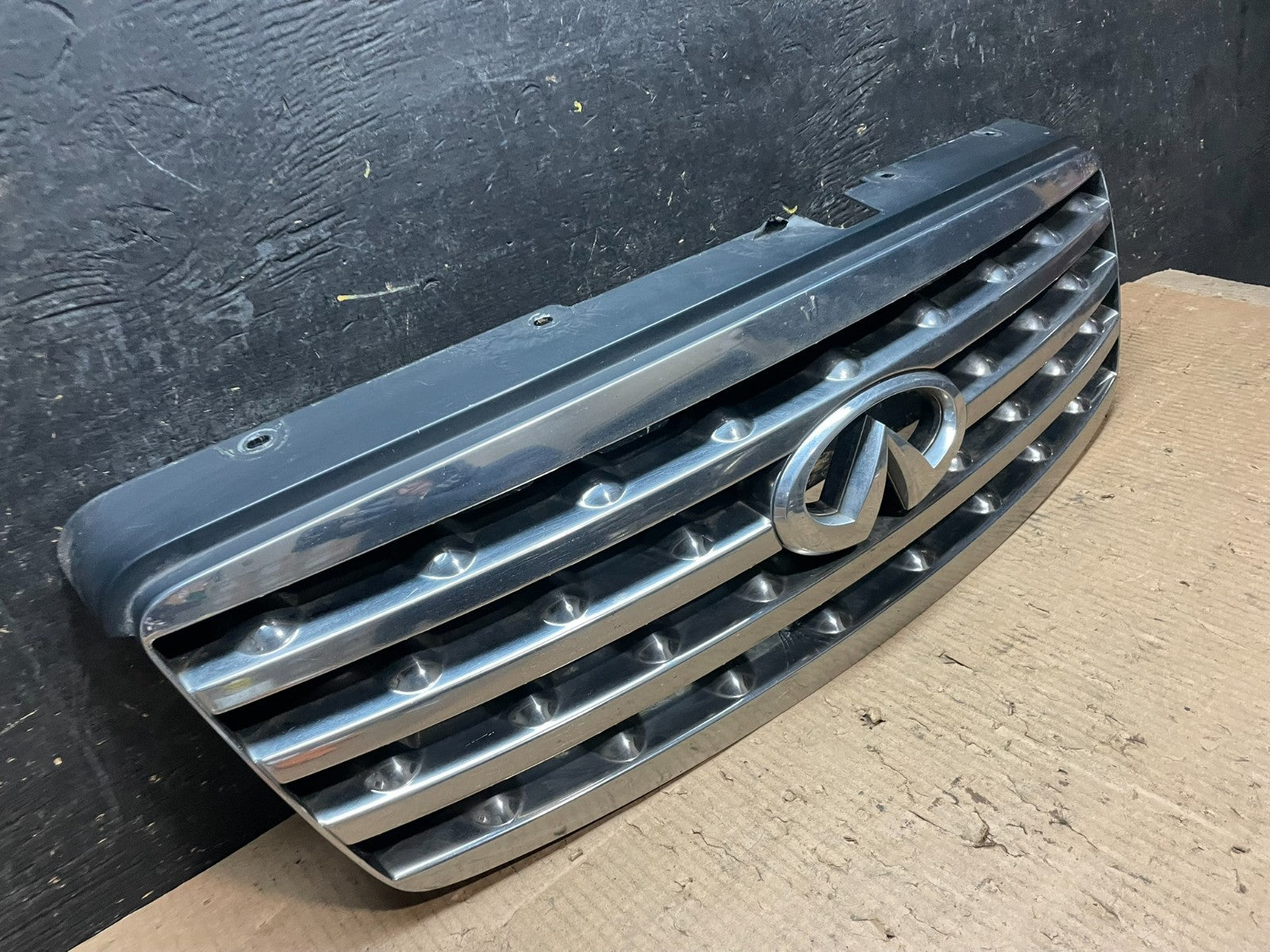 2006 2007 2008 Infiniti Fx35 Front Upper Grill Grille W/ Emblem OEM Y6522 DG1
