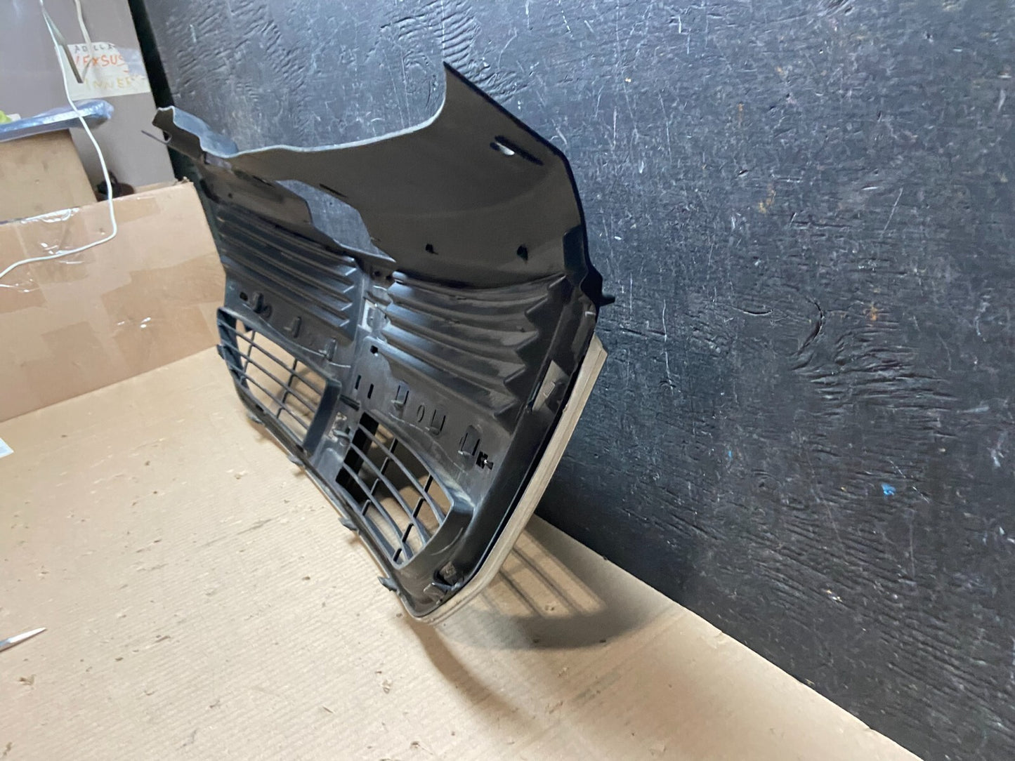 2009 to 2010 Dodge Journey Chrome Front Upper Grill Grille i7597 DG6