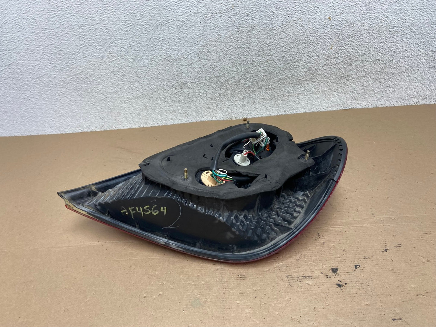 2002 2003 2004 Toyota Camry Left Driver LH Side Tail Light AF4564 LK4
