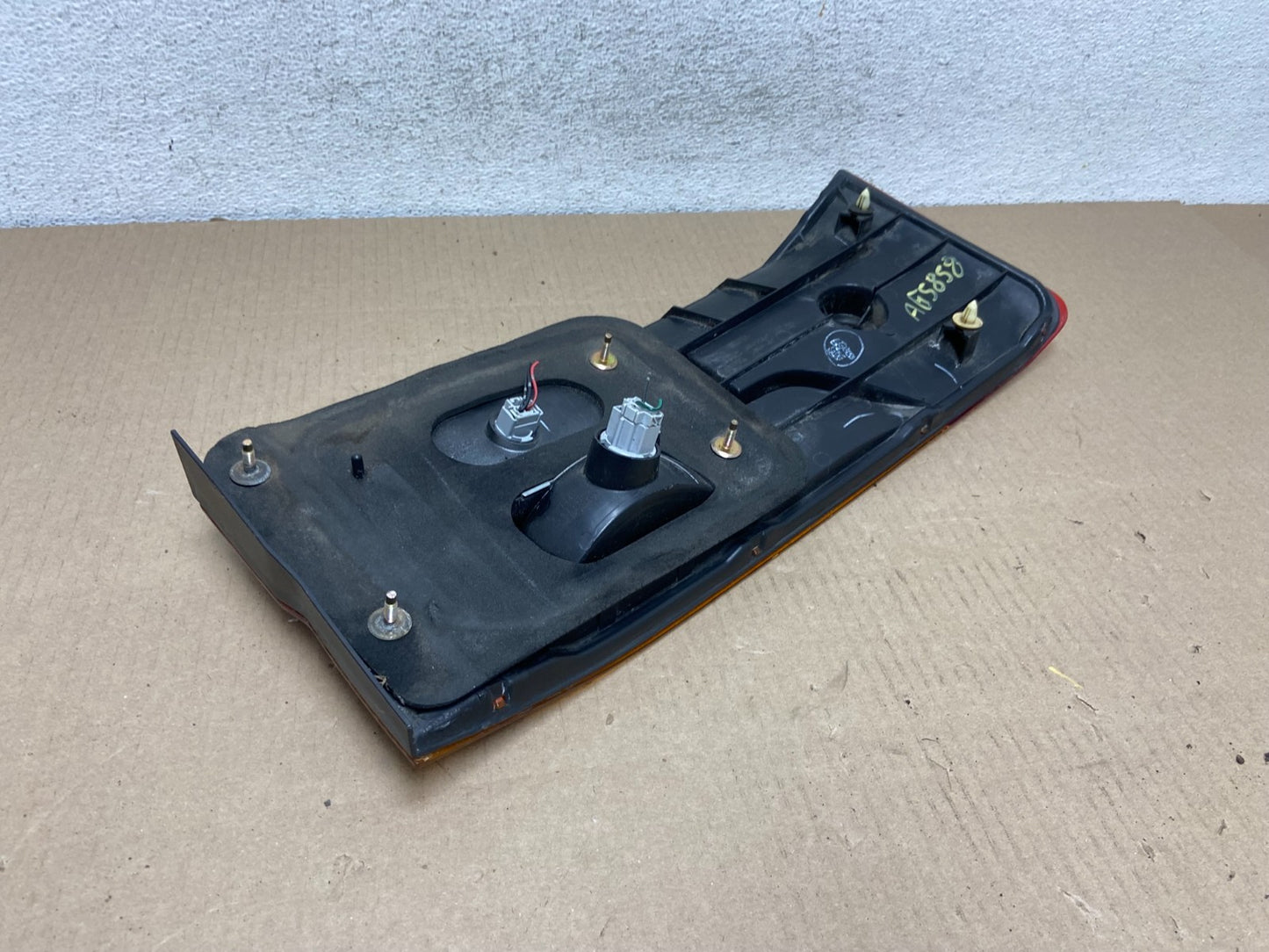 2002-2004 Honda Odyssey Right Passenger RH Side Tail Light Inner AG5858 DW5