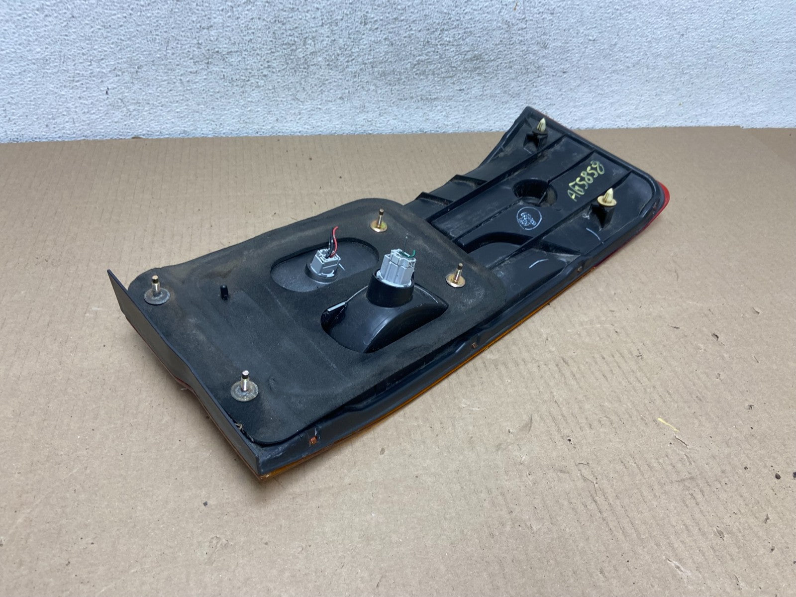 2002-2004 Honda Odyssey Right Passenger RH Side Tail Light Inner AG5858 DW5