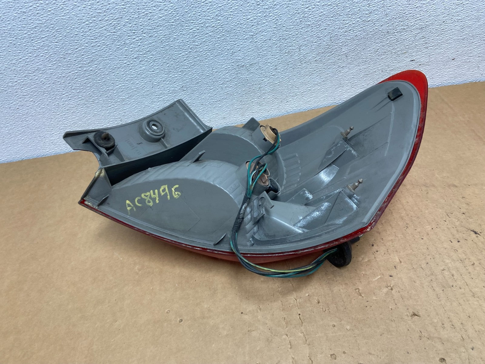 2008 to 2015 Nissan Rogue Left Driver Lh Side Tail Light AC8496 DW6